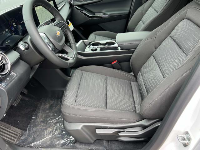 new 2026 Chevrolet Equinox car, priced at $28,146