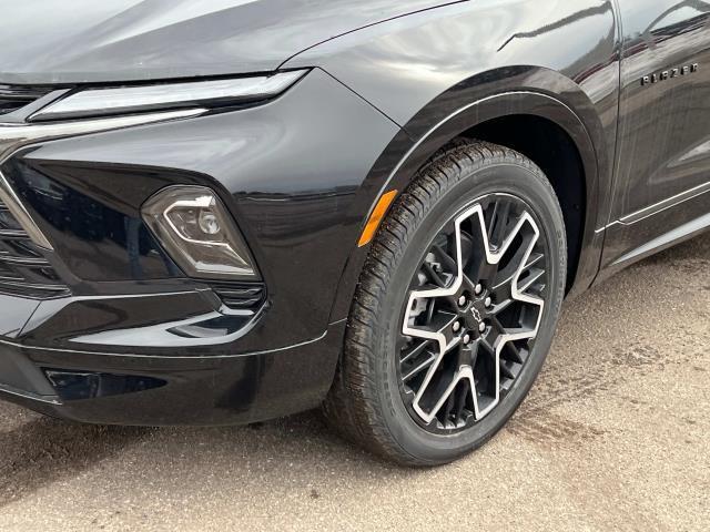 new 2025 Chevrolet Blazer car, priced at $47,262