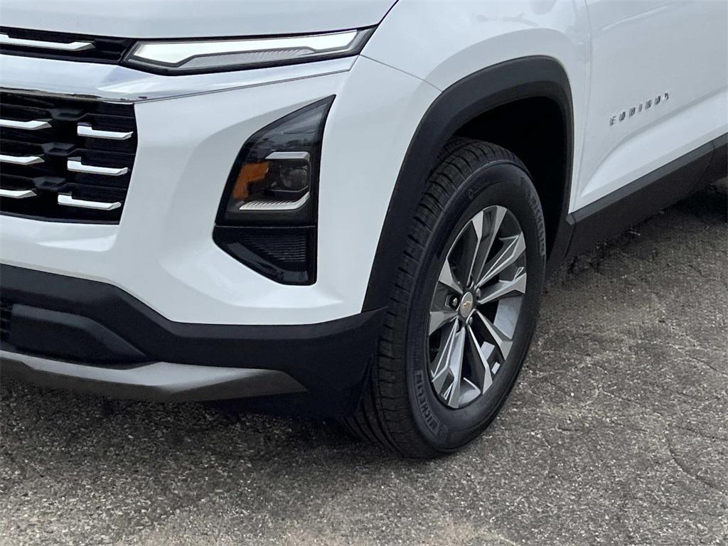 new 2026 Chevrolet Equinox car, priced at $30,495