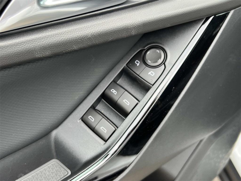 new 2026 Chevrolet Equinox car, priced at $30,495
