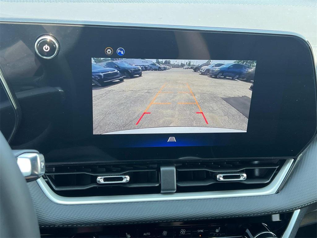 new 2026 Chevrolet Equinox car, priced at $29,679