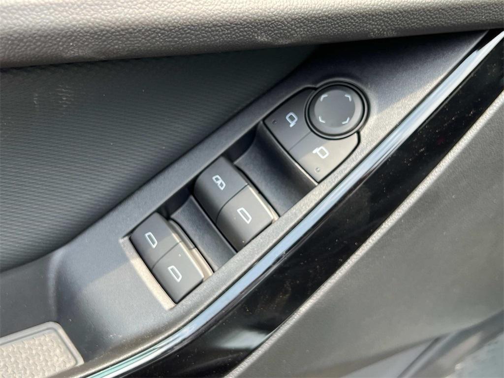 new 2026 Chevrolet Equinox car, priced at $30,004