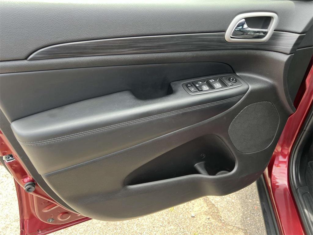 used 2021 Jeep Grand Cherokee car, priced at $24,585