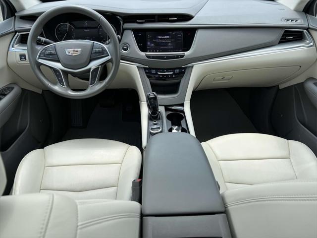 used 2020 Cadillac XT5 car, priced at $24,875