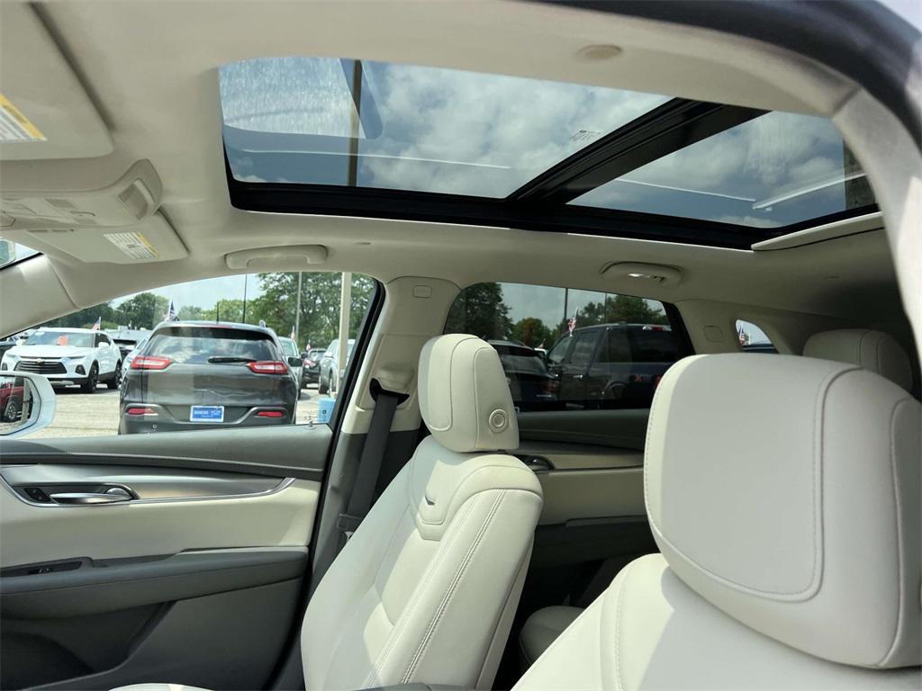 used 2020 Cadillac XT5 car, priced at $21,100