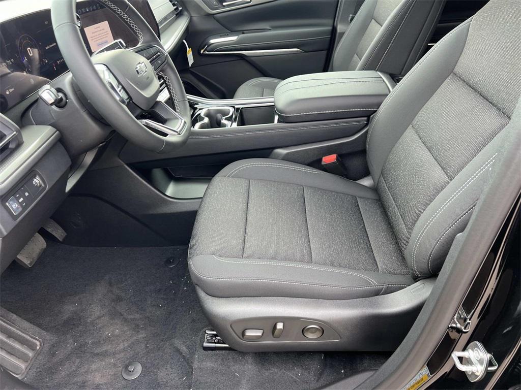 new 2026 Chevrolet Traverse car, priced at $41,929