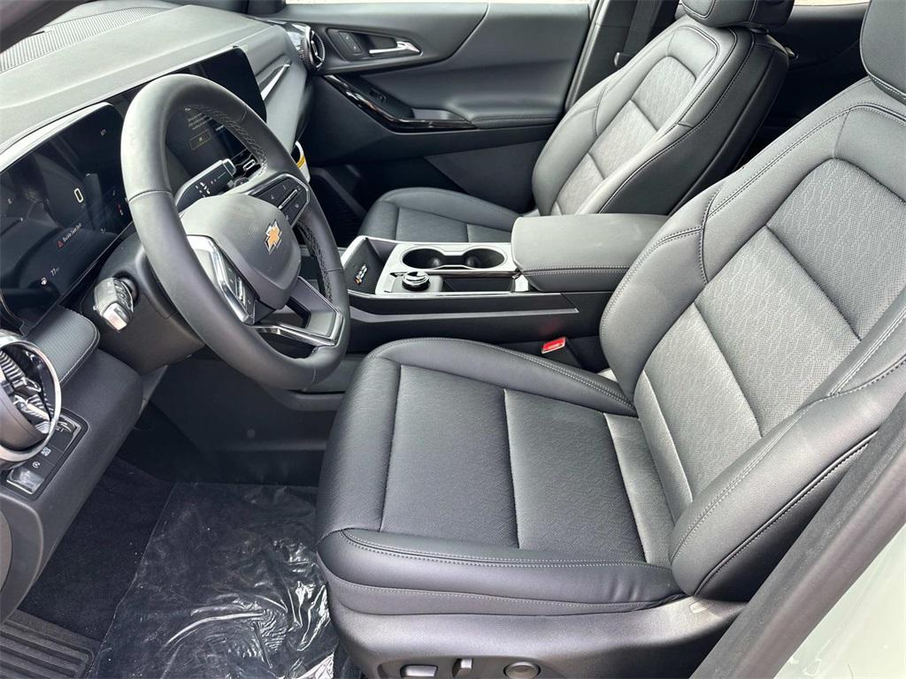 new 2026 Chevrolet Equinox car, priced at $29,963