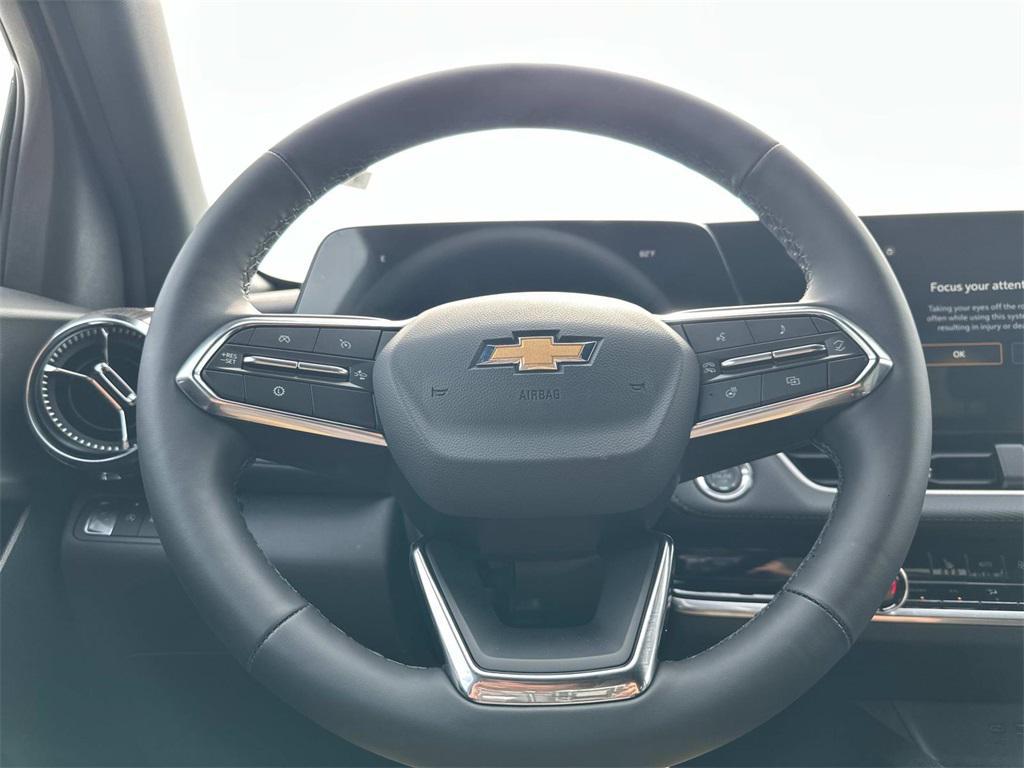 new 2026 Chevrolet Equinox car, priced at $29,963