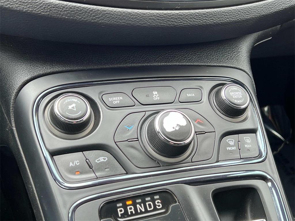 used 2015 Chrysler 200 car, priced at $7,897