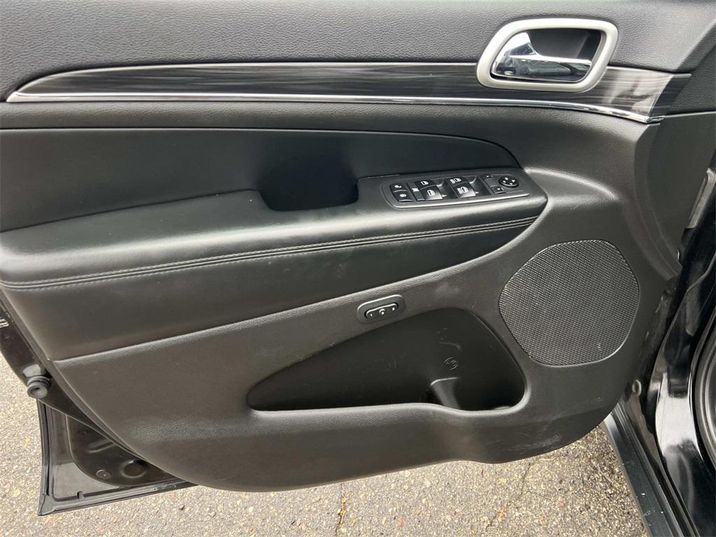 used 2019 Jeep Grand Cherokee car, priced at $16,999