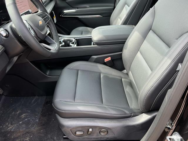 new 2025 Chevrolet Traverse car, priced at $44,929