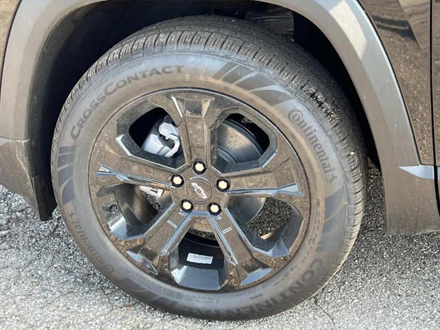 new 2026 Chevrolet Equinox car, priced at $33,987