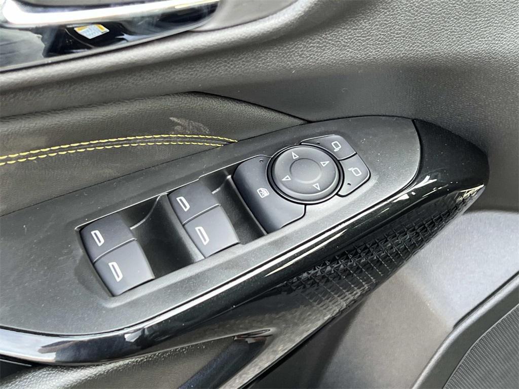 new 2025 Chevrolet Trax car, priced at $23,454