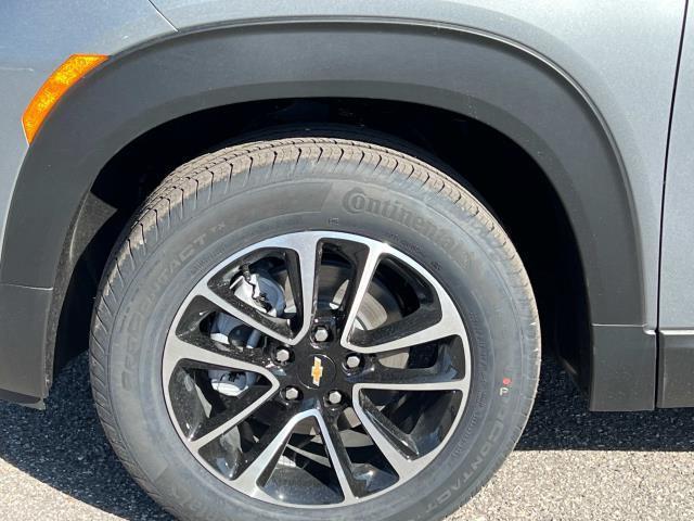 new 2025 Chevrolet TrailBlazer car, priced at $28,323