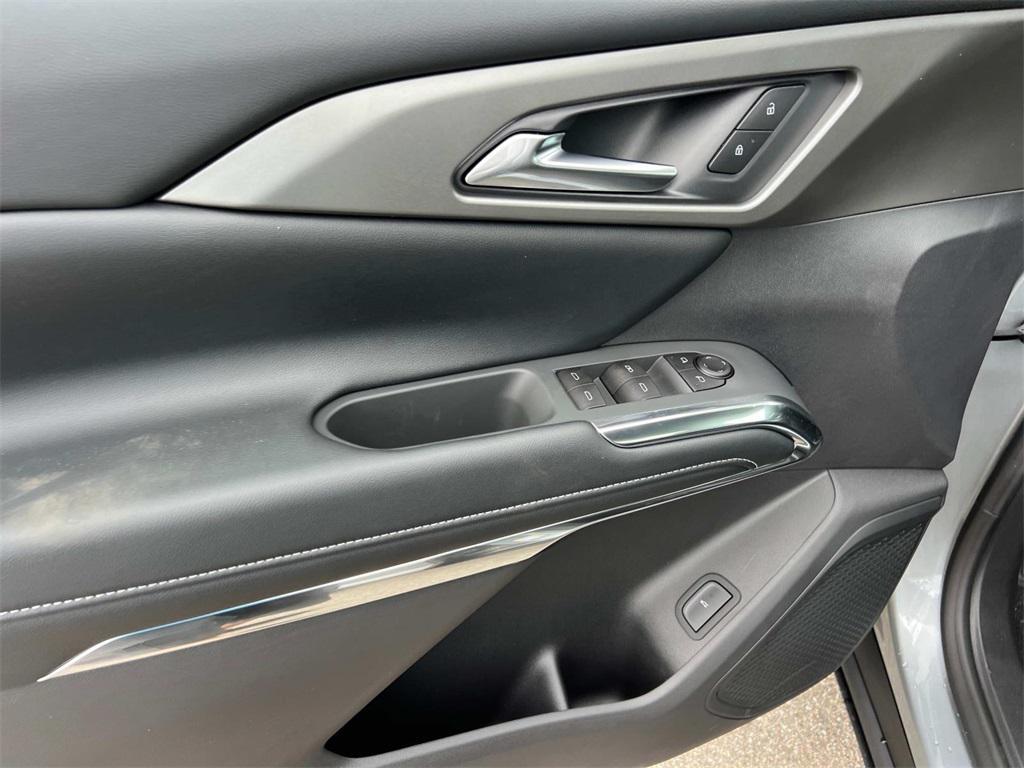 new 2026 Chevrolet Traverse car, priced at $42,638
