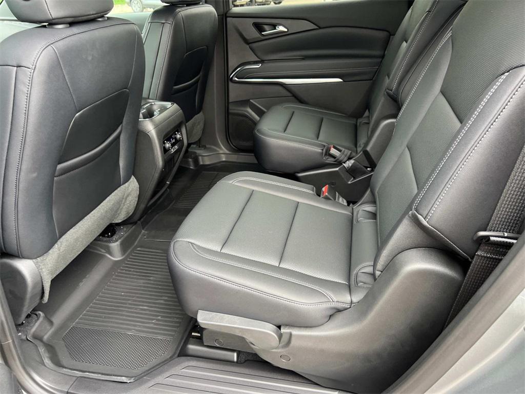 new 2026 Chevrolet Traverse car, priced at $42,638