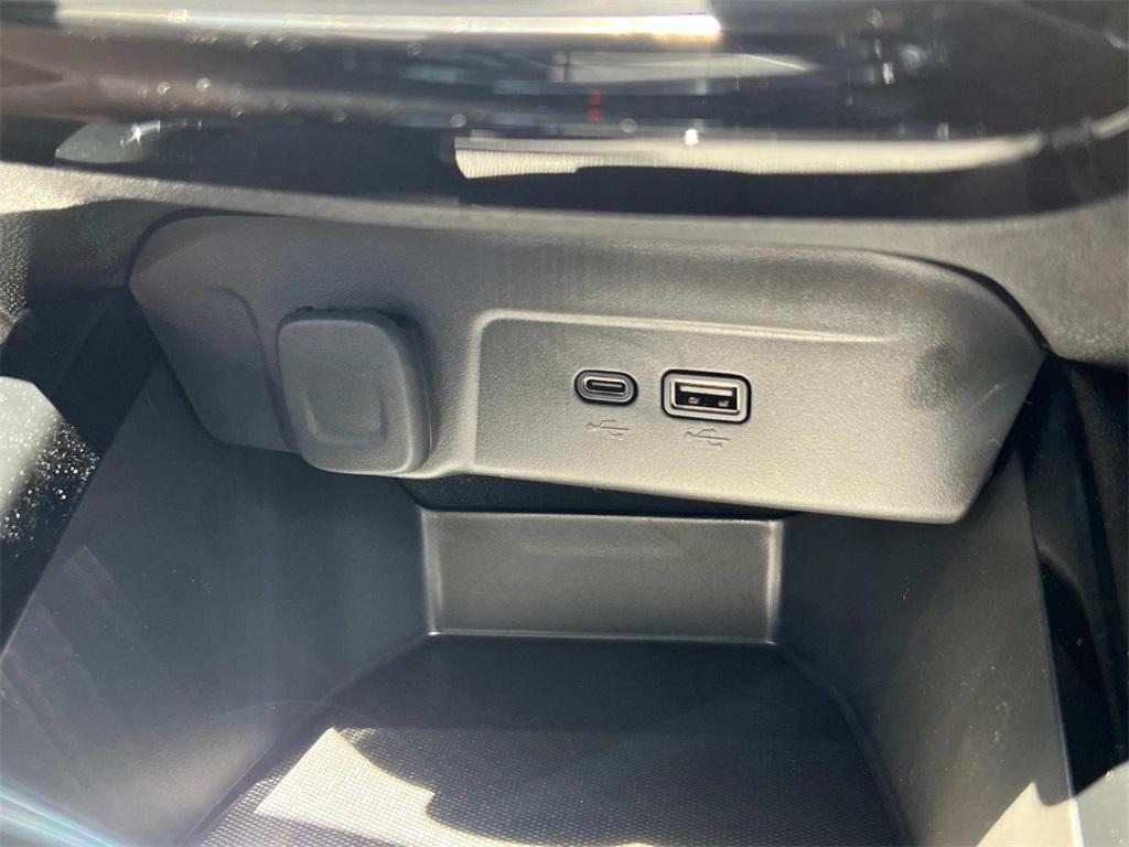 new 2025 Chevrolet Trax car, priced at $23,454