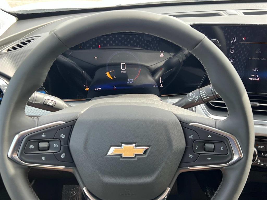 new 2025 Chevrolet Trax car, priced at $23,454