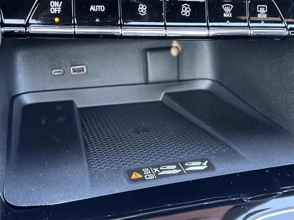 new 2026 Chevrolet Traverse car, priced at $46,150