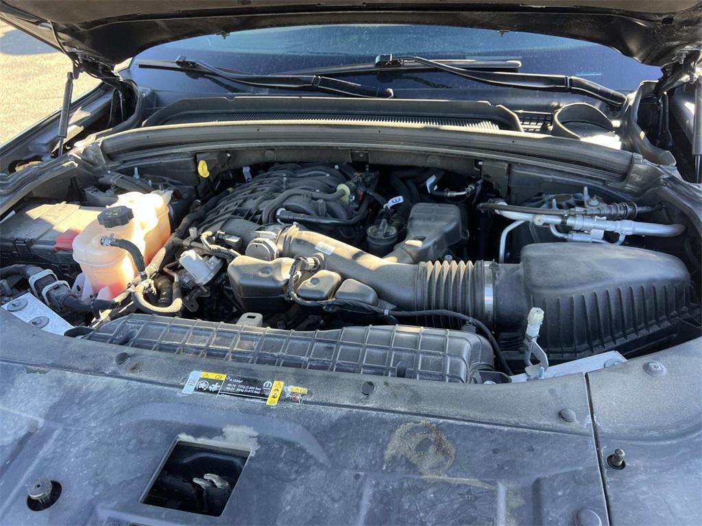 used 2024 Jeep Grand Cherokee L car, priced at $33,371