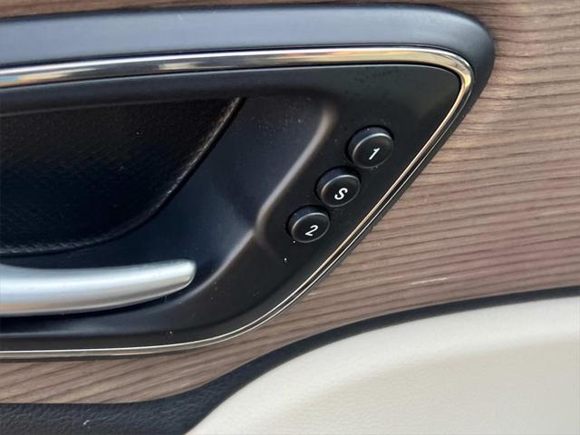 used 2015 Chrysler 200 car, priced at $10,895