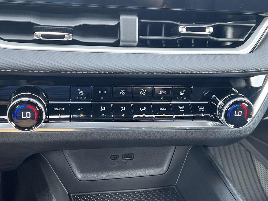 new 2026 Chevrolet Equinox car, priced at $30,369