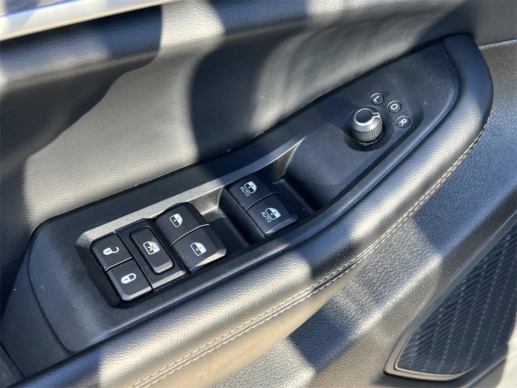 used 2024 Jeep Grand Cherokee L car, priced at $35,499