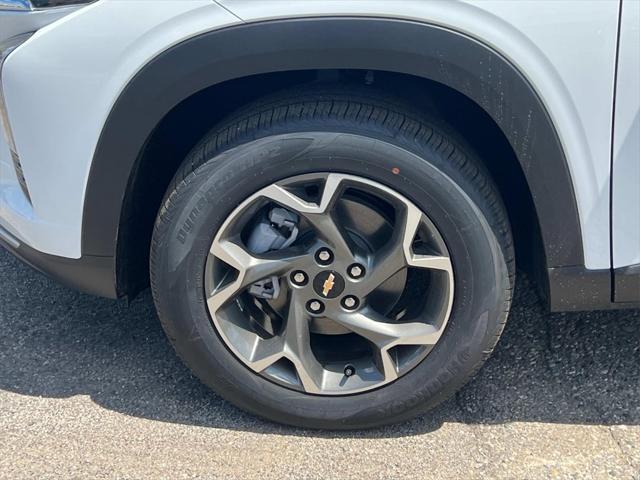 new 2025 Chevrolet Trax car, priced at $23,454