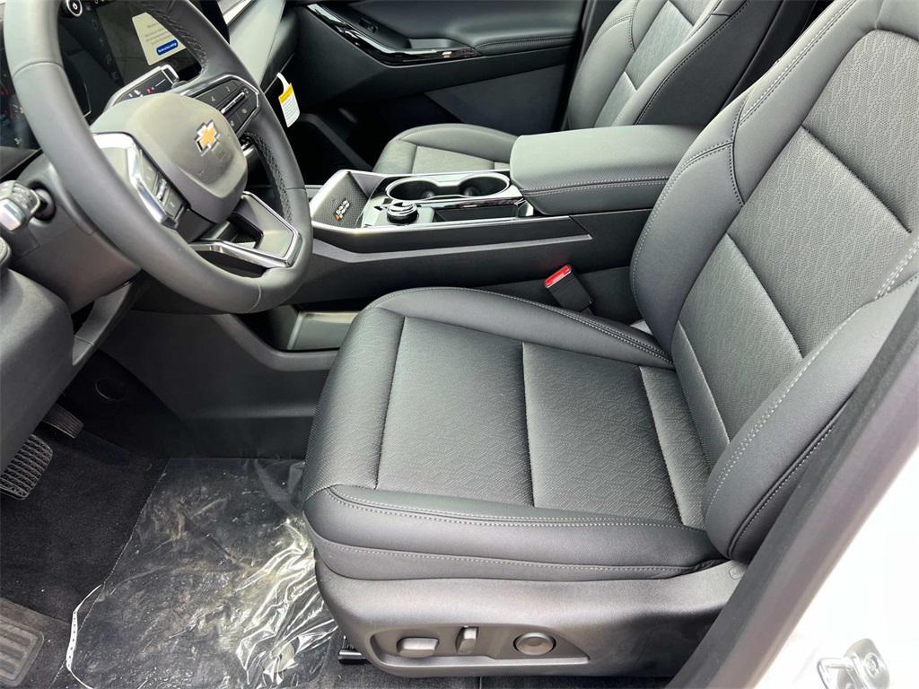 new 2026 Chevrolet Equinox car, priced at $29,963