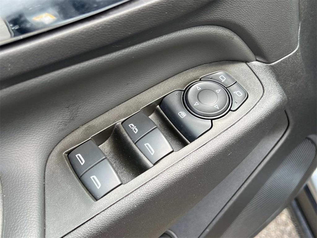 used 2024 Chevrolet Equinox car, priced at $22,295