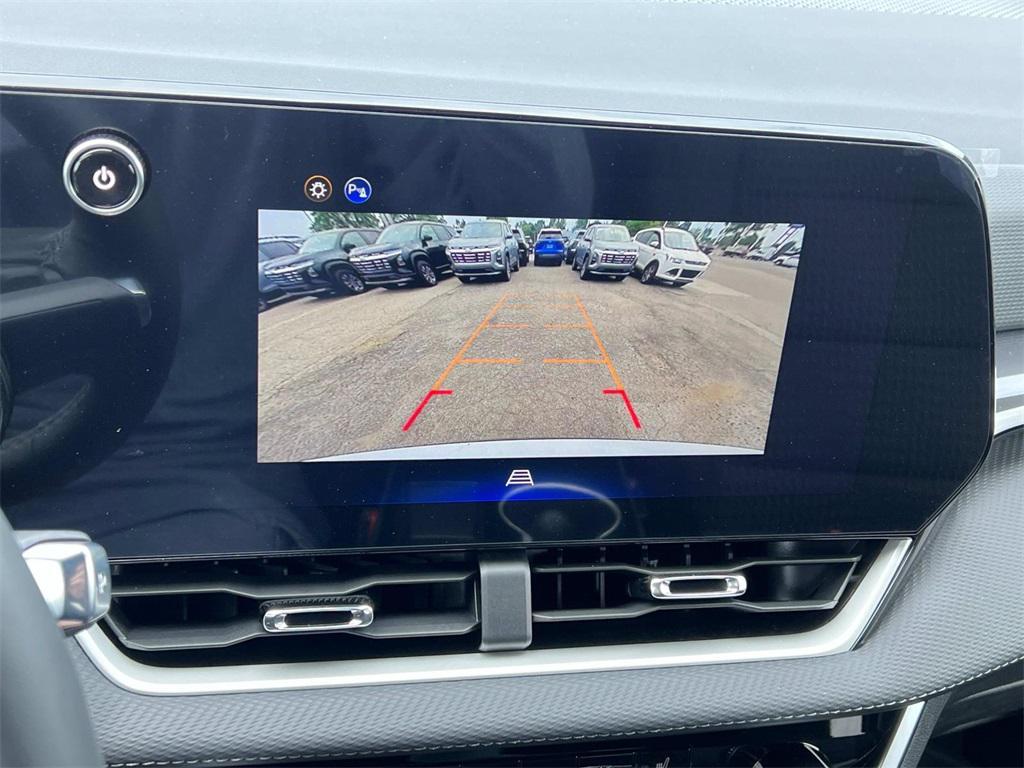 new 2026 Chevrolet Equinox car, priced at $29,977