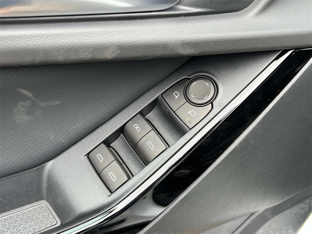 new 2026 Chevrolet Equinox car, priced at $29,977