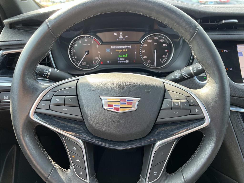 used 2024 Cadillac XT5 car, priced at $41,498