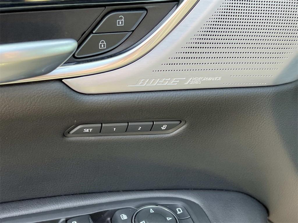 used 2024 Cadillac XT5 car, priced at $41,498