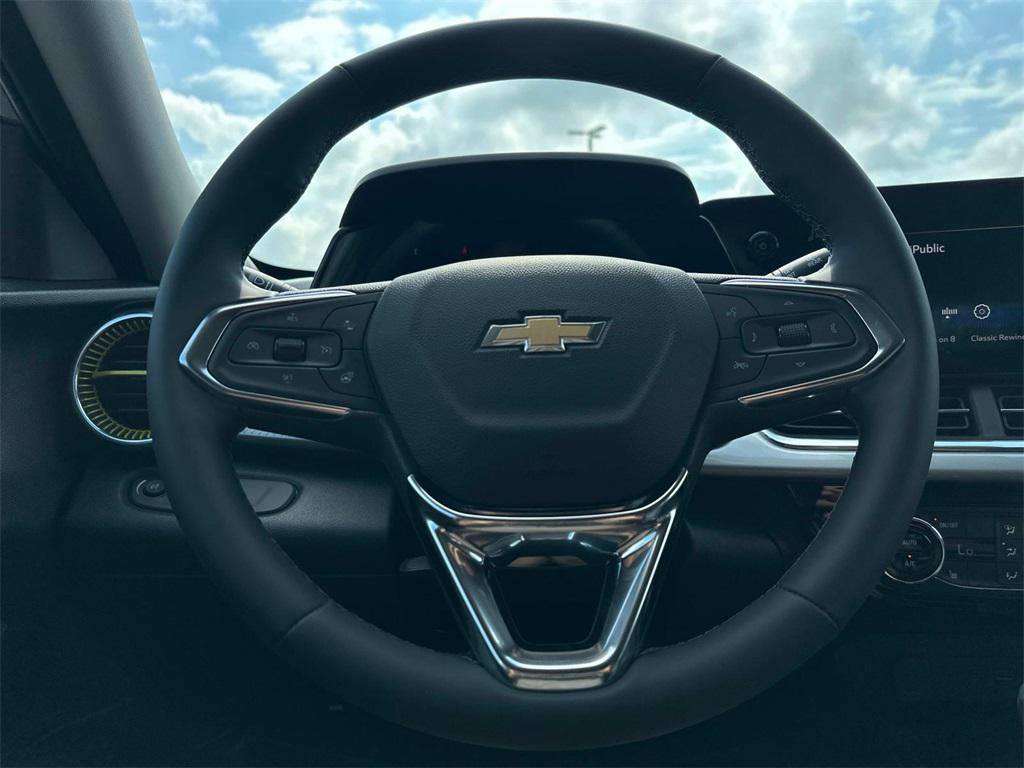 new 2025 Chevrolet Trax car, priced at $23,454
