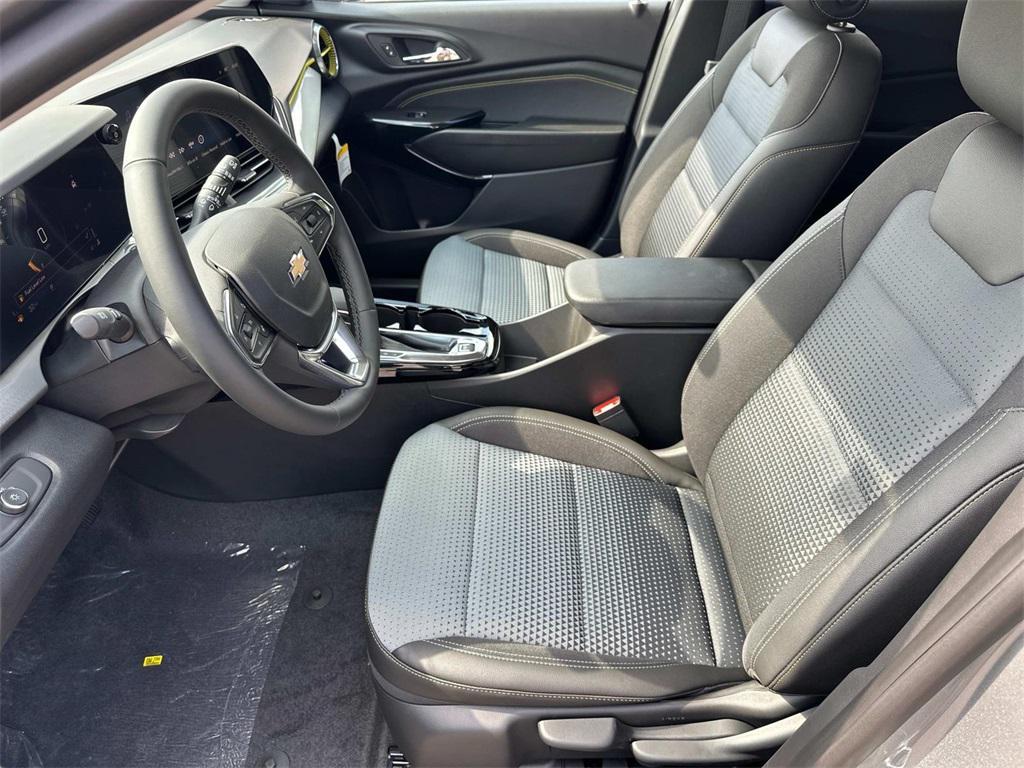 new 2025 Chevrolet Trax car, priced at $23,454