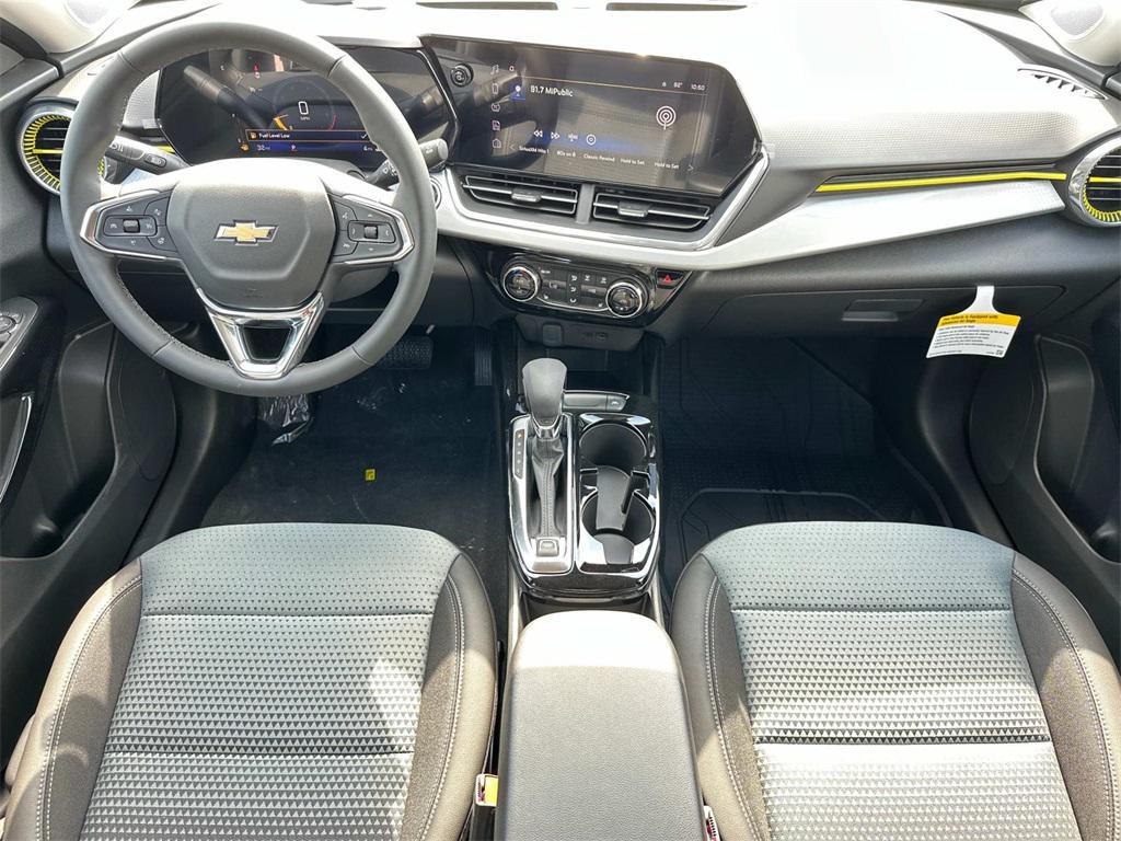 new 2025 Chevrolet Trax car, priced at $23,454