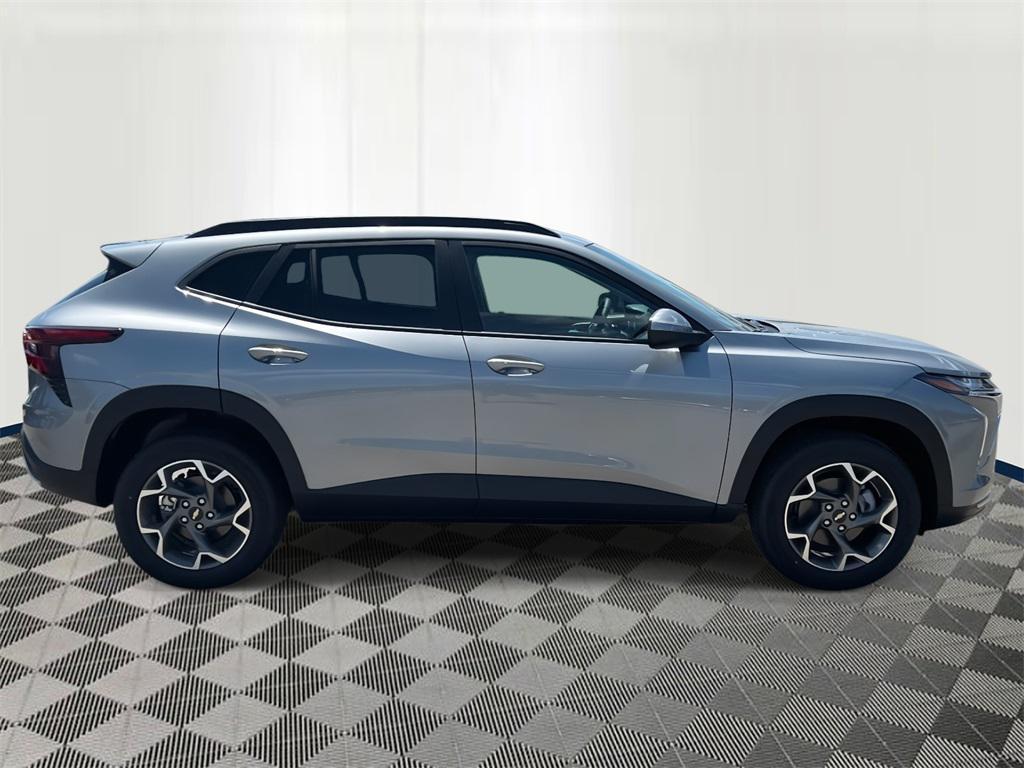 new 2025 Chevrolet Trax car, priced at $23,454