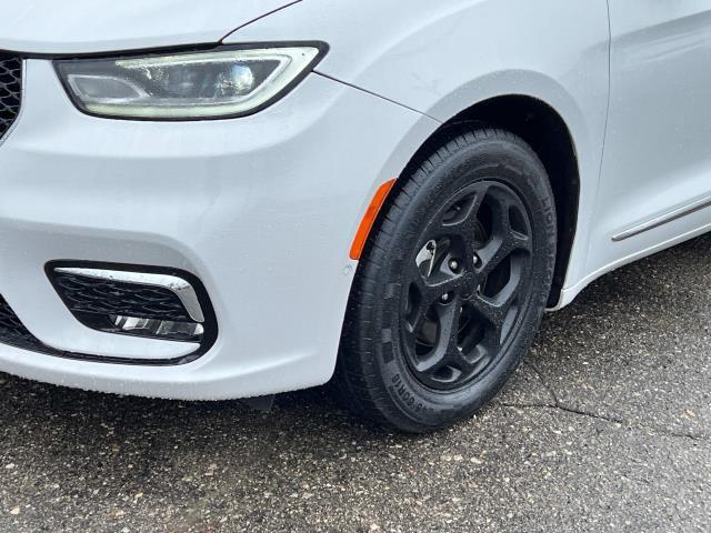 used 2022 Chrysler Pacifica car, priced at $27,995