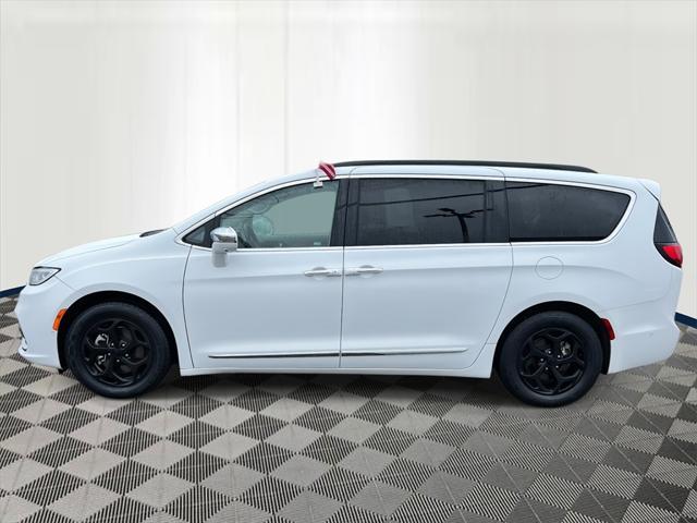 used 2022 Chrysler Pacifica car, priced at $27,995