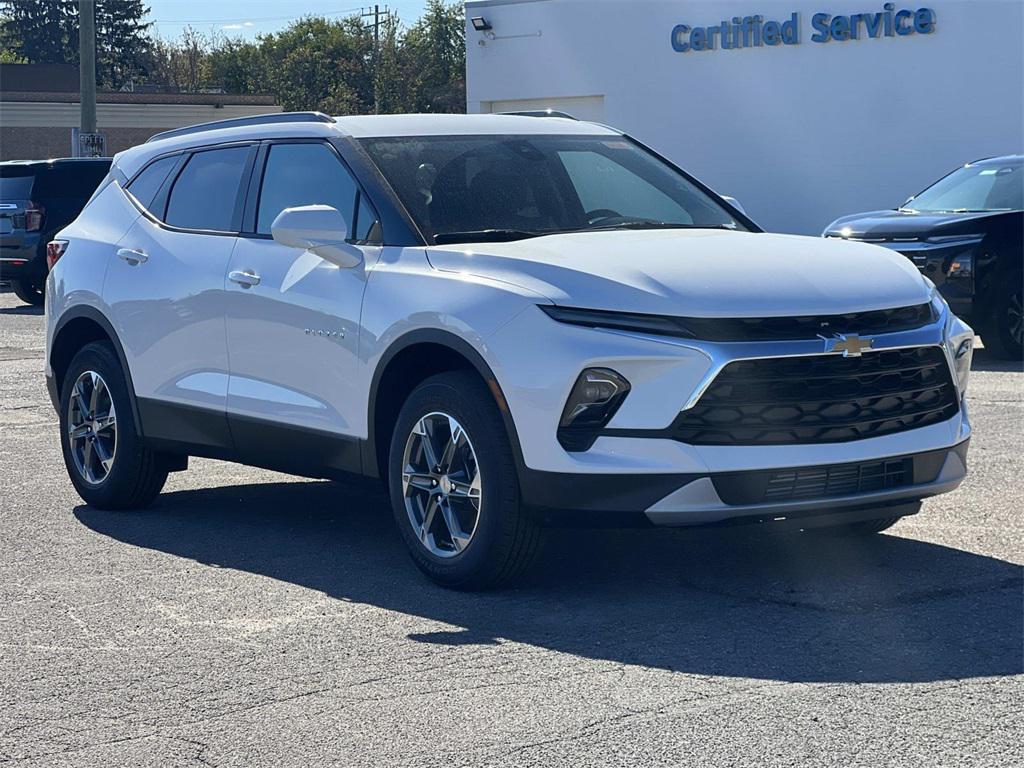 new 2025 Chevrolet Blazer car, priced at $35,417
