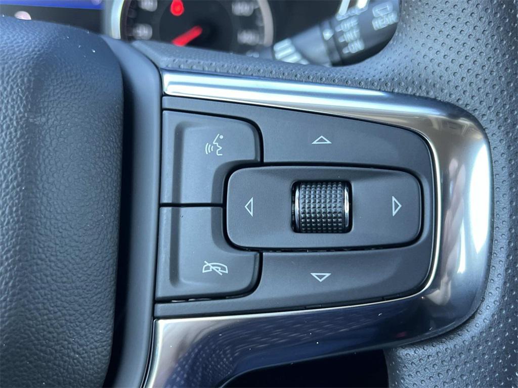 new 2025 Chevrolet Blazer car, priced at $35,417