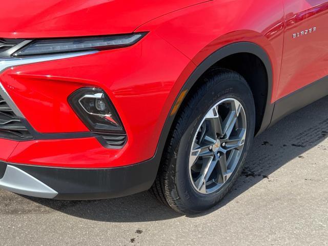 new 2025 Chevrolet Blazer car, priced at $35,116