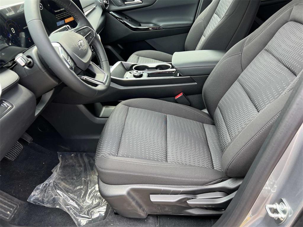 new 2026 Chevrolet Equinox car, priced at $29,085