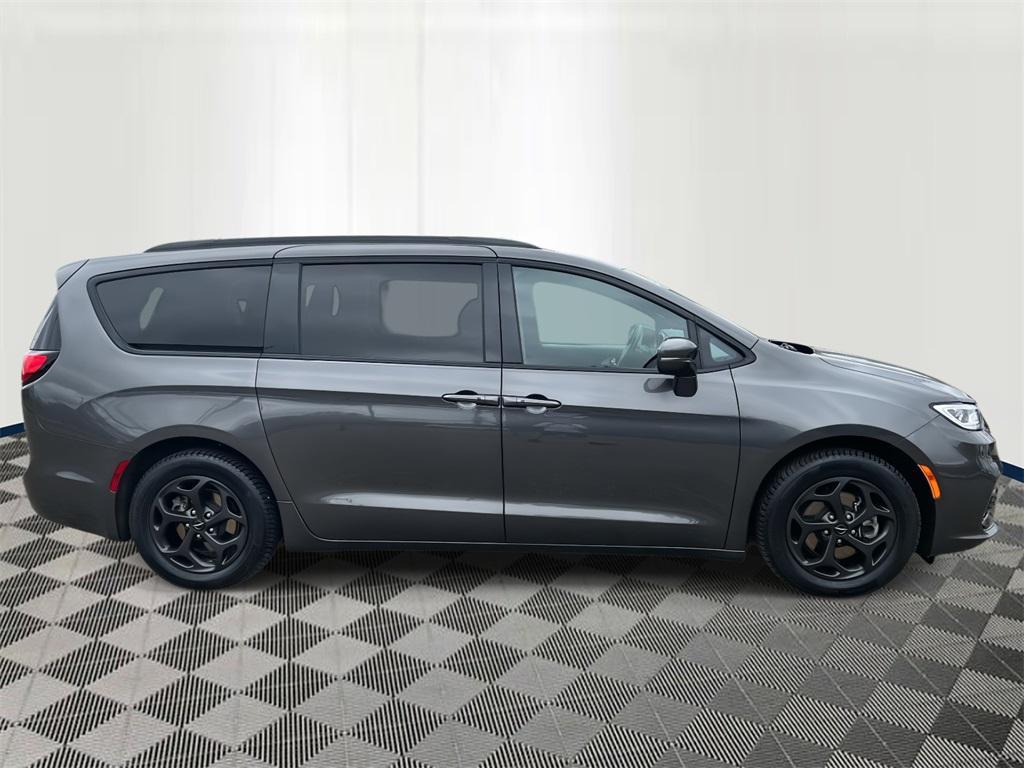 used 2021 Chrysler Pacifica Hybrid car, priced at $21,595