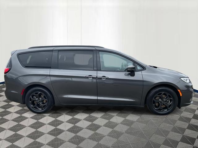 used 2021 Chrysler Pacifica Hybrid car, priced at $21,975