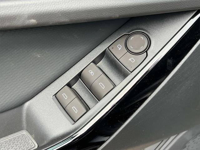 new 2026 Chevrolet Equinox car, priced at $29,937