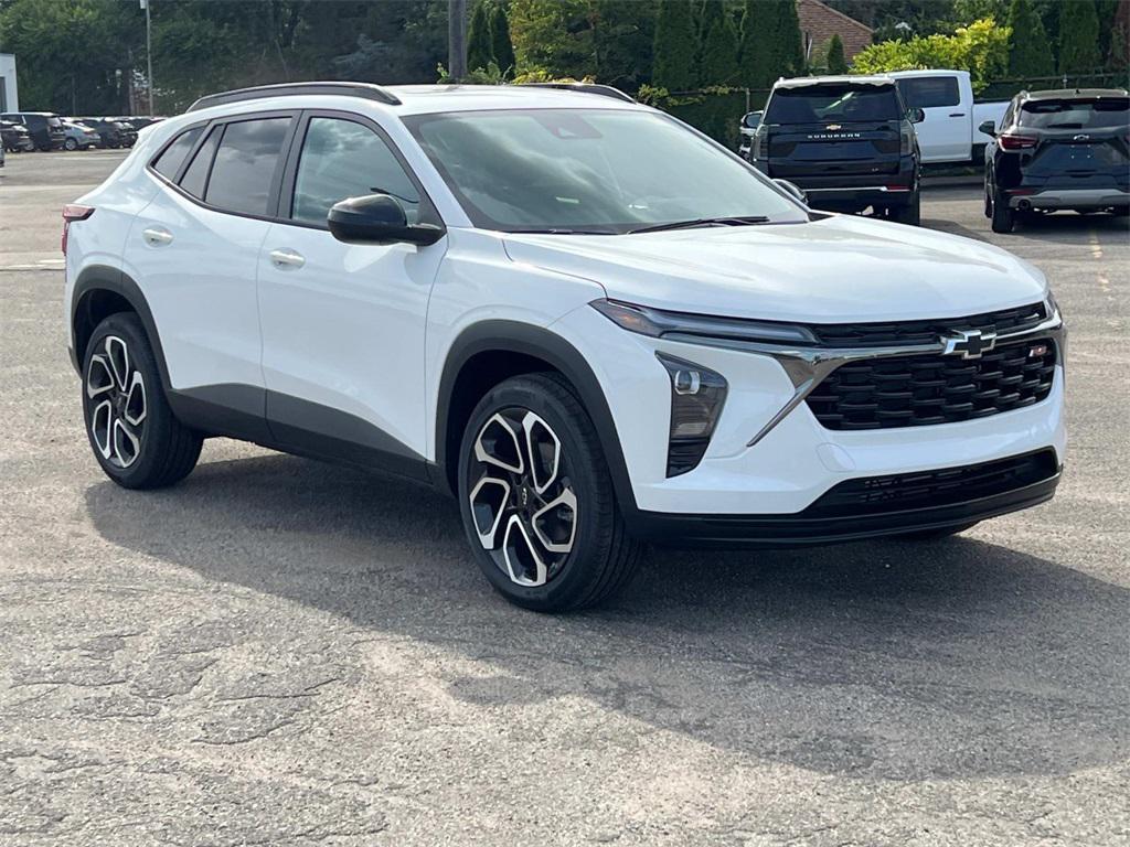 new 2025 Chevrolet Trax car, priced at $26,076