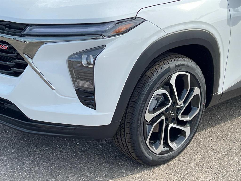 new 2025 Chevrolet Trax car, priced at $26,076