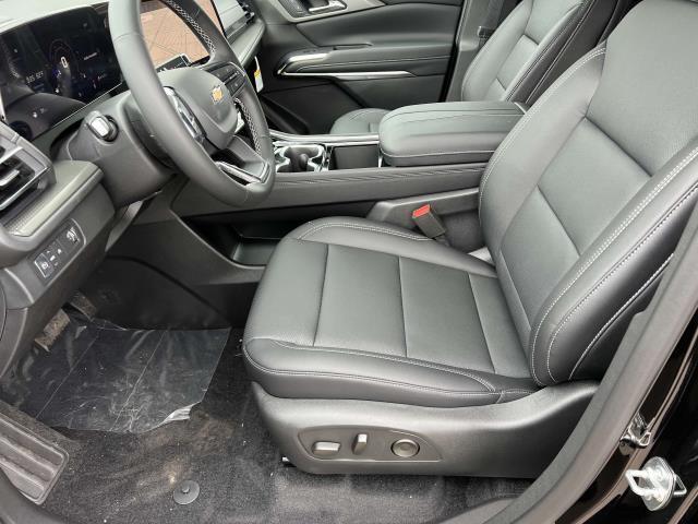 new 2025 Chevrolet Traverse car, priced at $40,358